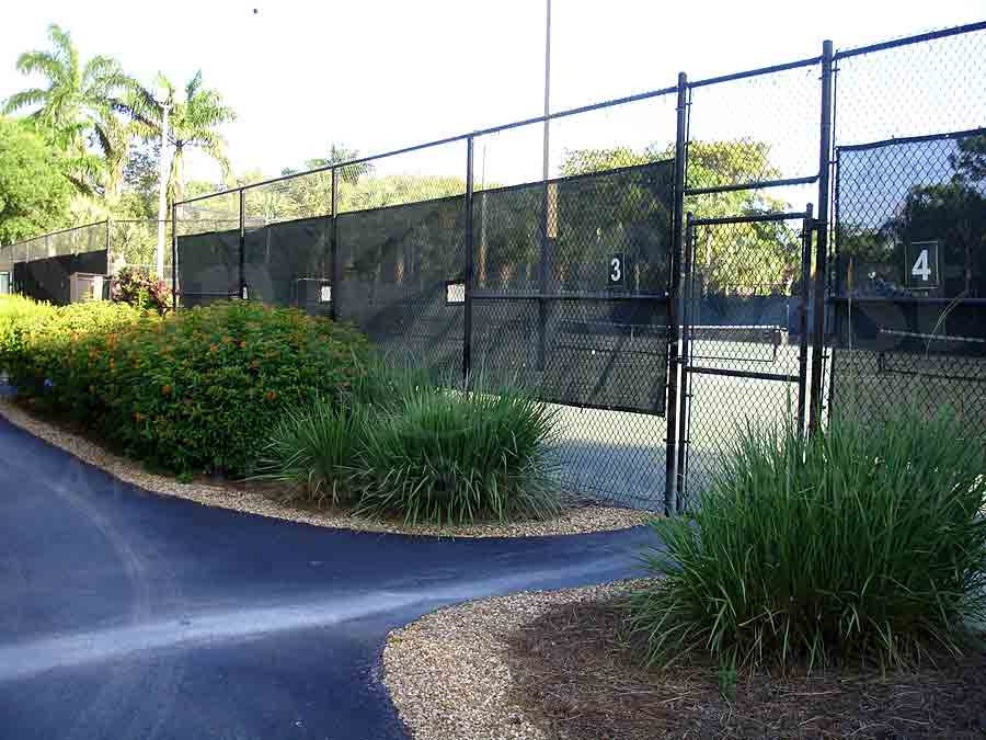 BEARS PAW Tennis Courts